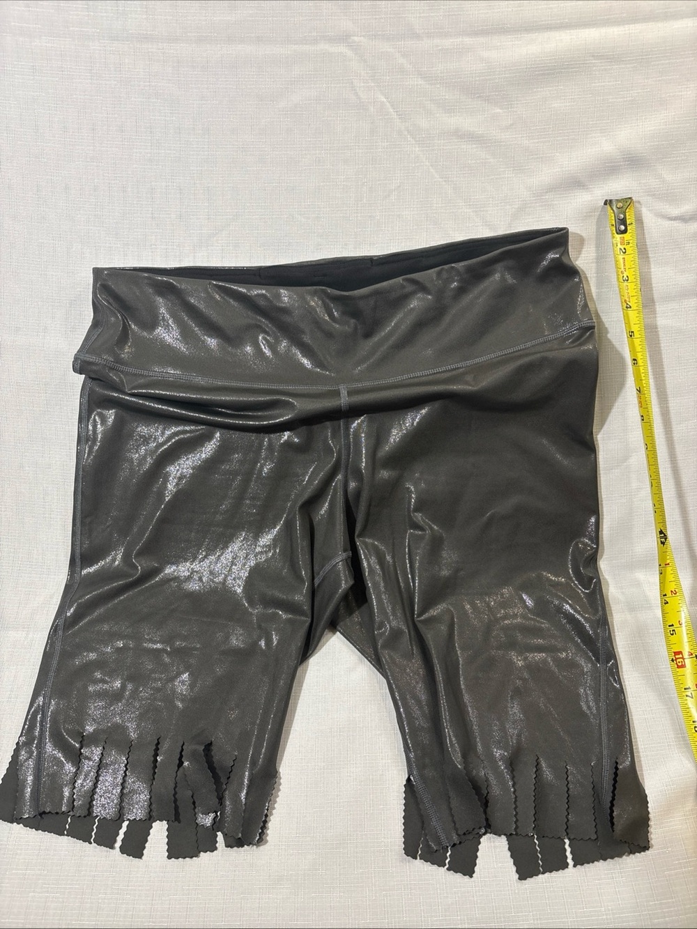 Gap Fit Women’s XL Leggings Shiny Custom Capris Gray